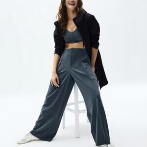 Athleta Eden Blue Pinnacle High Rise Cargo Trouser Sz 8P